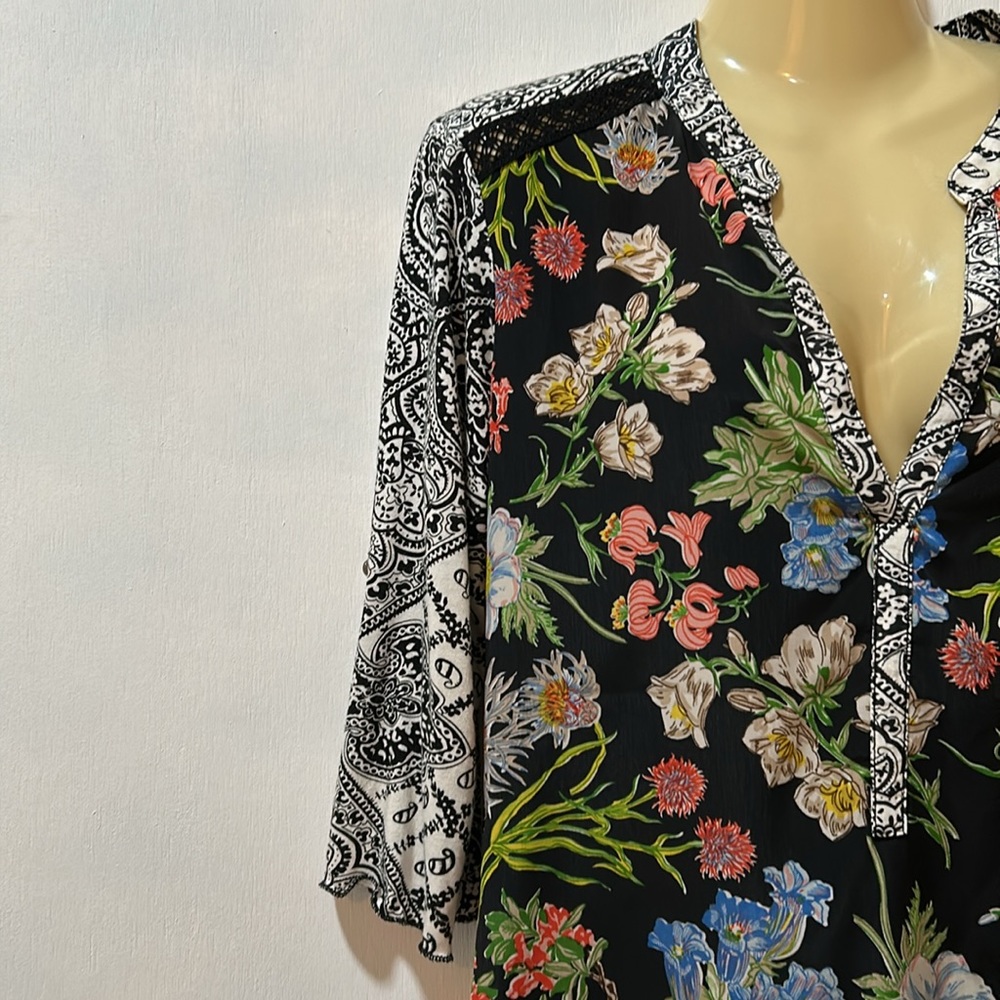 TINY ANTHROPOLOGIE BLOUSE WOMEN SIZE M BLACK MULTICOLOR FLORAL ELBOW SLEEVES - Picture 4 of 14